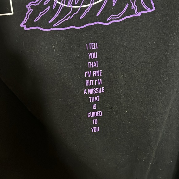 Fall out boy tee with pocket. Oversized small - Picture 8 of 8